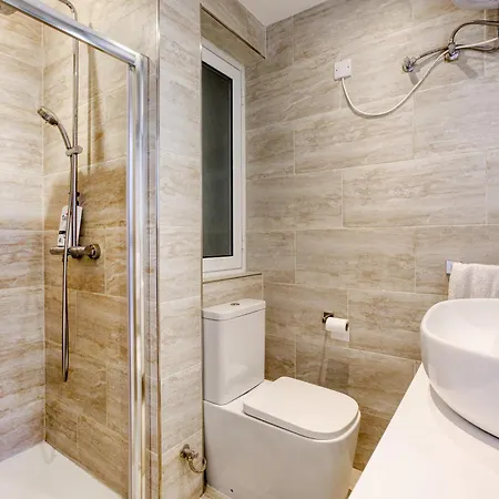 Designer 2br With Stunning Views In St Pauls By 360 Estates