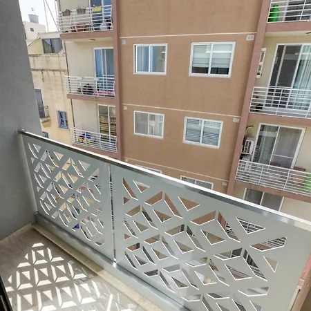 Designer 2br With Stunning Views In St Pauls By 360 Estates *