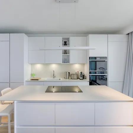 Designer 2br With Stunning Views In St Pauls By 360 Estates Apartment