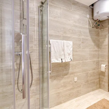 Designer 2br With Stunning Views In St Pauls By 360 Estates