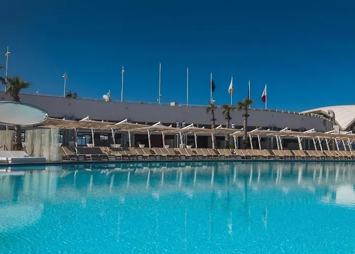 Apartman Designer 2br With Stunning Views In St Pauls By 360 Estates