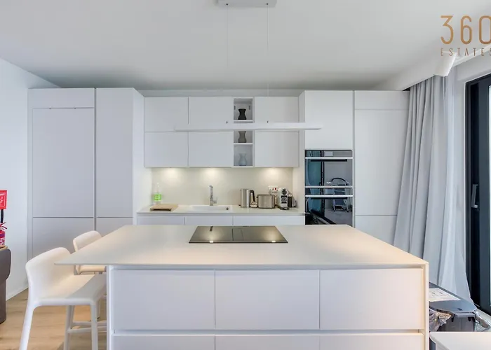 Designer 2br With Stunning Views In St Pauls By 360 Estates Appartamento