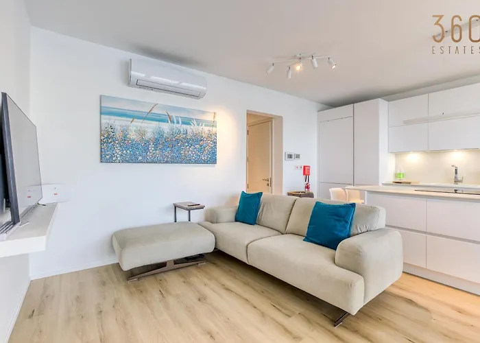 Apartman Designer 2br With Stunning Views In St Pauls By 360 Estates *