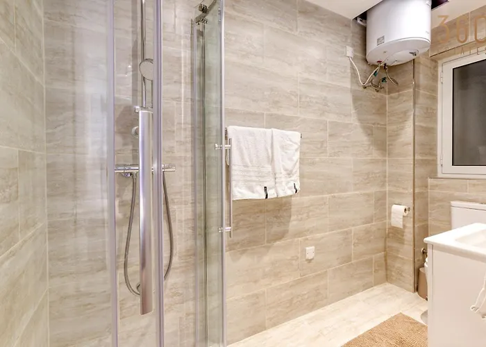 Designer 2br With Stunning Views In St Pauls By 360 Estates