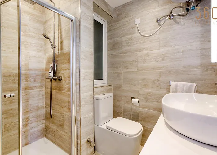 Designer 2br With Stunning Views In St Pauls By 360 Estates