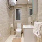 아파트 Designer 2br With Stunning Views In St Pauls By 360 Estates