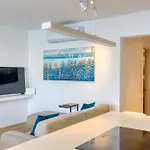 아파트 Designer 2br With Stunning Views In St Pauls By 360 Estates