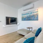 Designer 2br With Stunning Views In St Pauls By 360 Estates * 세인트폴스베이